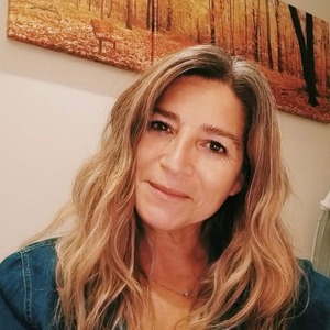 <span style="font-size:18px;"><b>Paula Mascio</b></span>